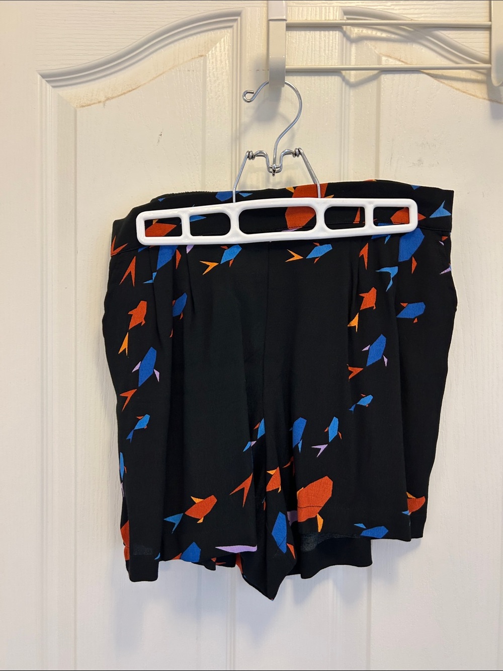 Ava Sky Black Origami Fish Shorts, Small